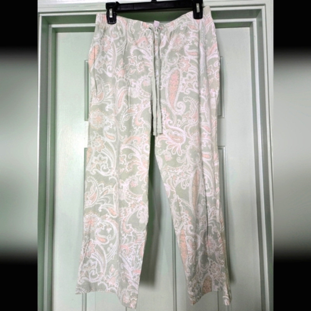 Charter Club NWOT Pastel Green, Peach and Cream Paisley Capri Lounge Pants